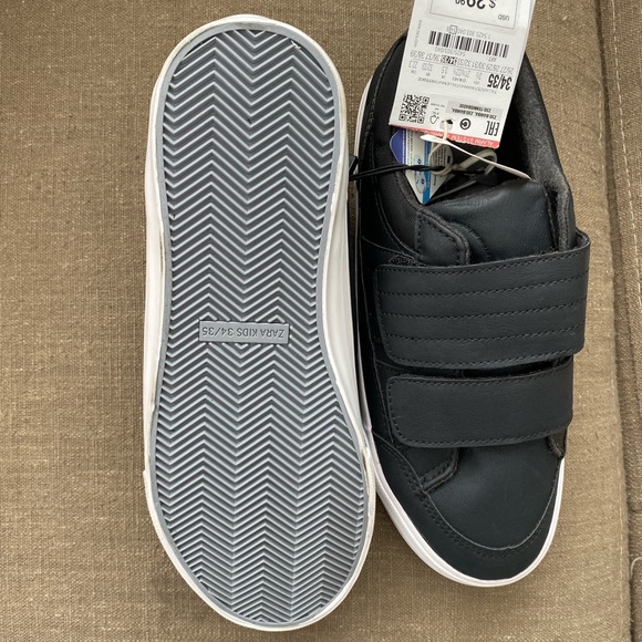 Zara boys sneakers size 3 1/2 black - Picture 3 of 4